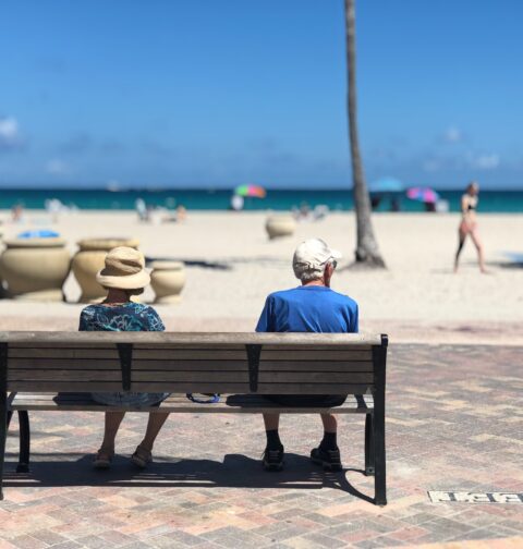 Old-Couple-on-the-beach-expats-in-mexico