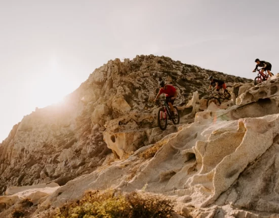 Destino-Los-Cabos-magazine_blog_Switching Gears Returns_ The Cape’s 10th Anniversary Marks a New Chapter for Baja’s IconDestino-Los-Cabos-magazine_blog_Switching Gears Returns_ The Cape’s 10th Anniversary Marks a New Chapter for Baja’s Iconic Lifestyle Event 01ic Lifestyle Event 01