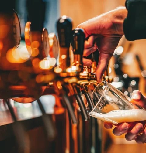 Destino-Los-Cabos-magazine_blog_The Best Pubs and Bars in Baja California Sur 01