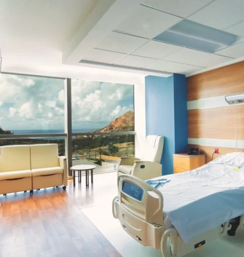 Destino-Los-Cabos-magazine_blog_Insurance in Mexico_ What Every Foreign Resident Should Know About Home, Health, Car, and Family Coverage 01