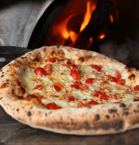 Destino-Los-Cabos-magazine_blog_Top 5 Pizza Places in Los Cabos for Authentic Italian Flavor 01
