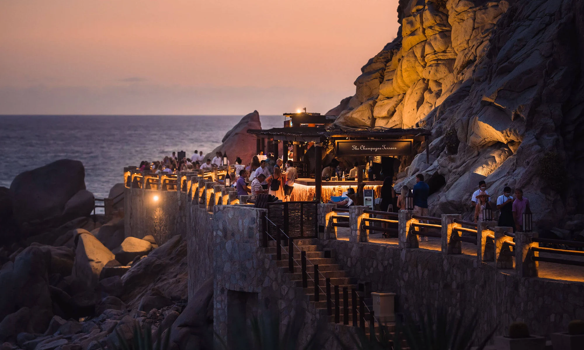 Destino-Los-Cabos-magazine_blog_Guide to Christmas Eve Dining in Los Cabos 2025 02