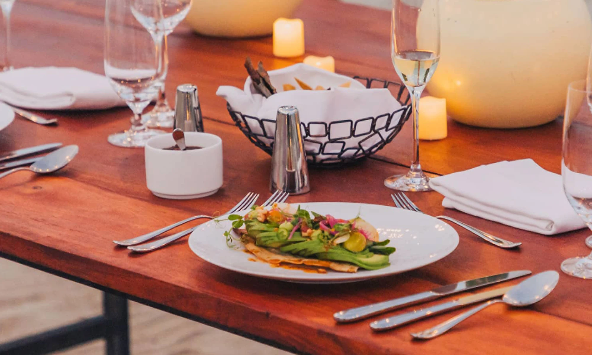 Destino-Los-Cabos-magazine_blog_Guide to Christmas Eve Dining in Los Cabos 2025 04