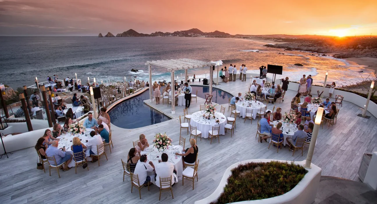 Destino-Los-Cabos-magazine_blog_A Table for Two_OpenTable’s Best Spots for Valentine’s Day in Baja California Sur 01