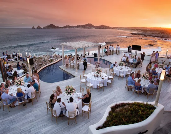 Destino-Los-Cabos-magazine_blog_A Table for Two_OpenTable’s Best Spots for Valentine’s Day in Baja California Sur 01