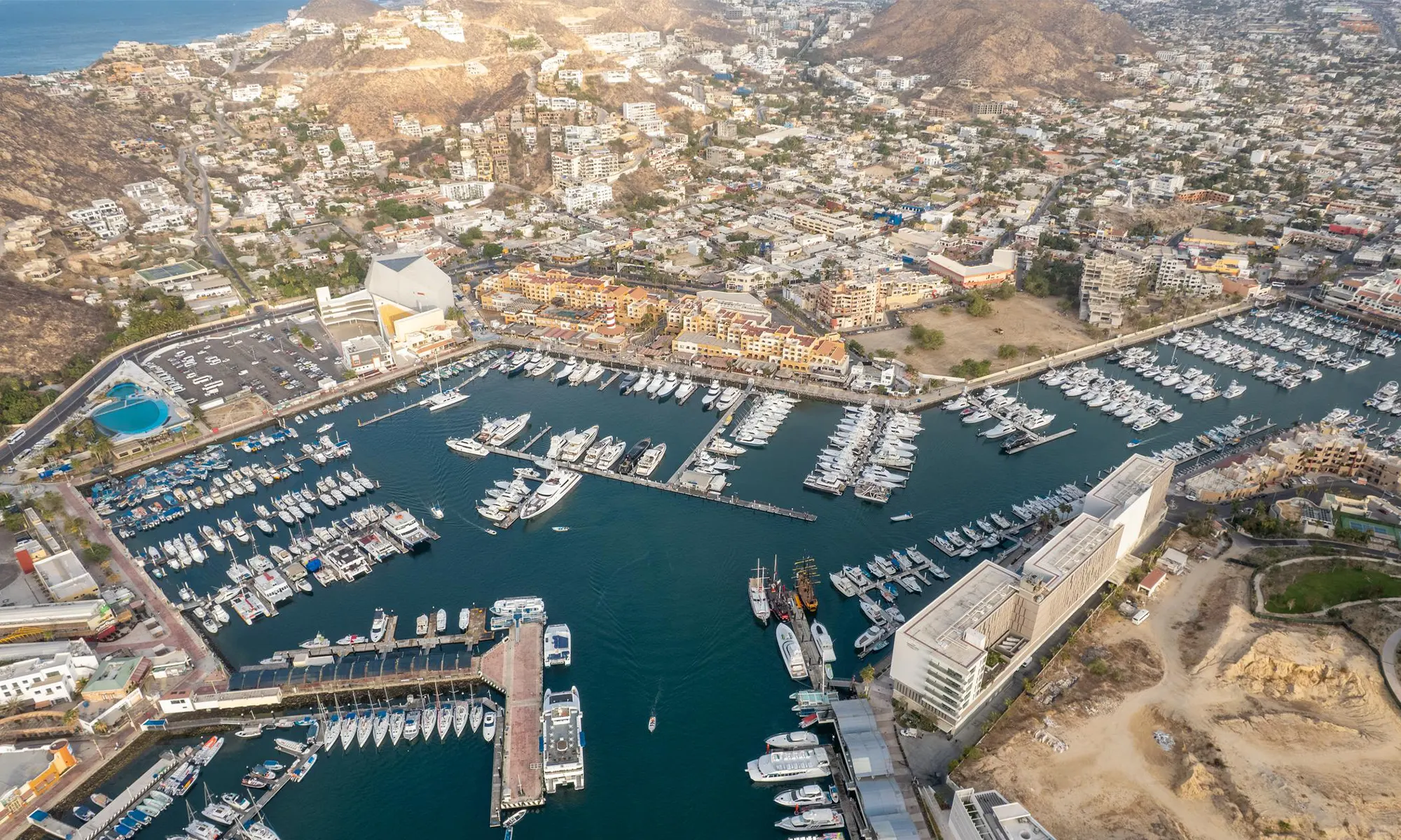 Destino-Los-Cabos-magazine_blog_As Tensions Rise on the Mainland, Los Cabos Remains Stable 03