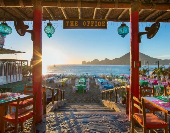 Destino-Los-Cabos-magazine_blog_The Best Spots for Dining on the Sand in Baja 01